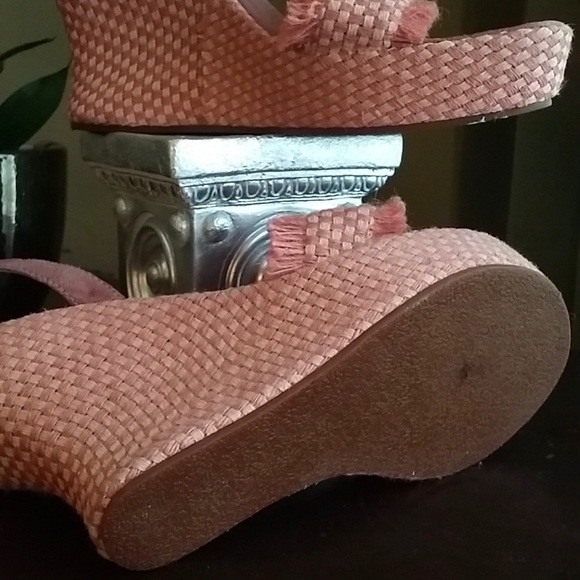 NWOT Pink wedge sandals; W:8.5 - Picture 5 of 10